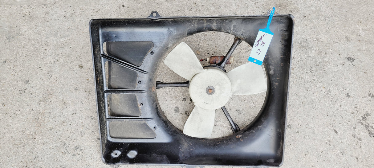 Gebrauchter, originaler Lüftermotor, inkl. Zarge, für Audi S2 3B