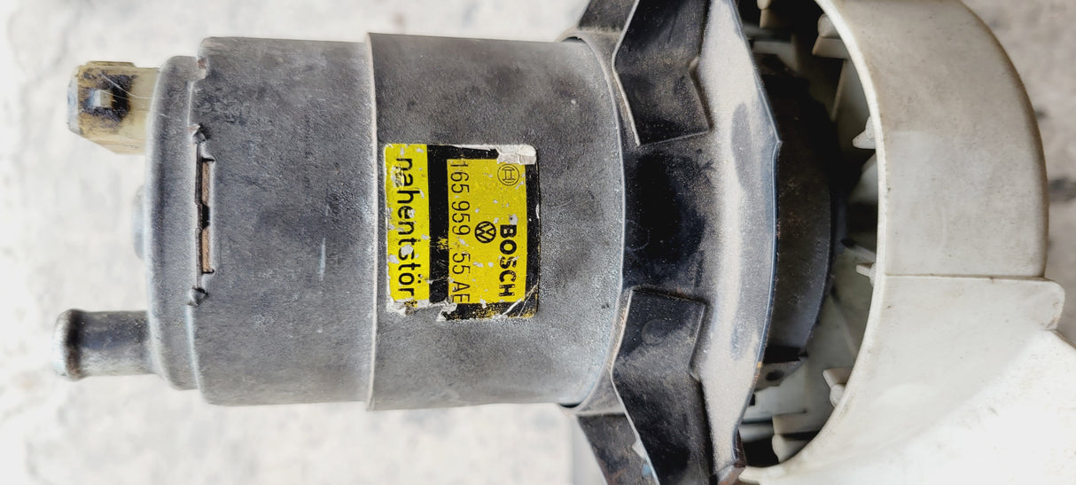 Gebrauchter, originaler Lüftermotor, inkl. Zarge, für Audi S2 3B