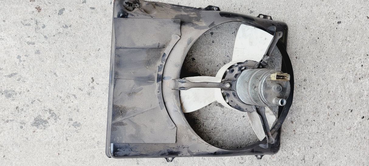 Gebrauchter, originaler Lüftermotor, inkl. Zarge, für Audi S2 3B