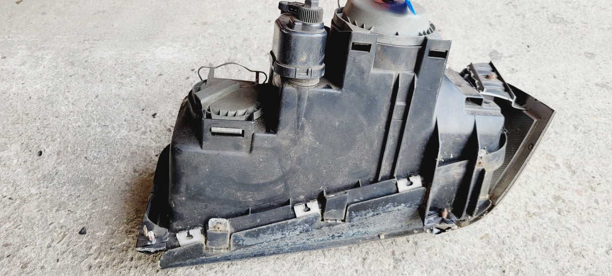 Gebrauchter Frontscheinwerfer (Beifahrerseite) für Audi 200 20V mit Seitenreflektor