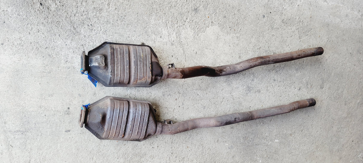 Set of original, used catalysts (447131702M) for Audi 200 20V
