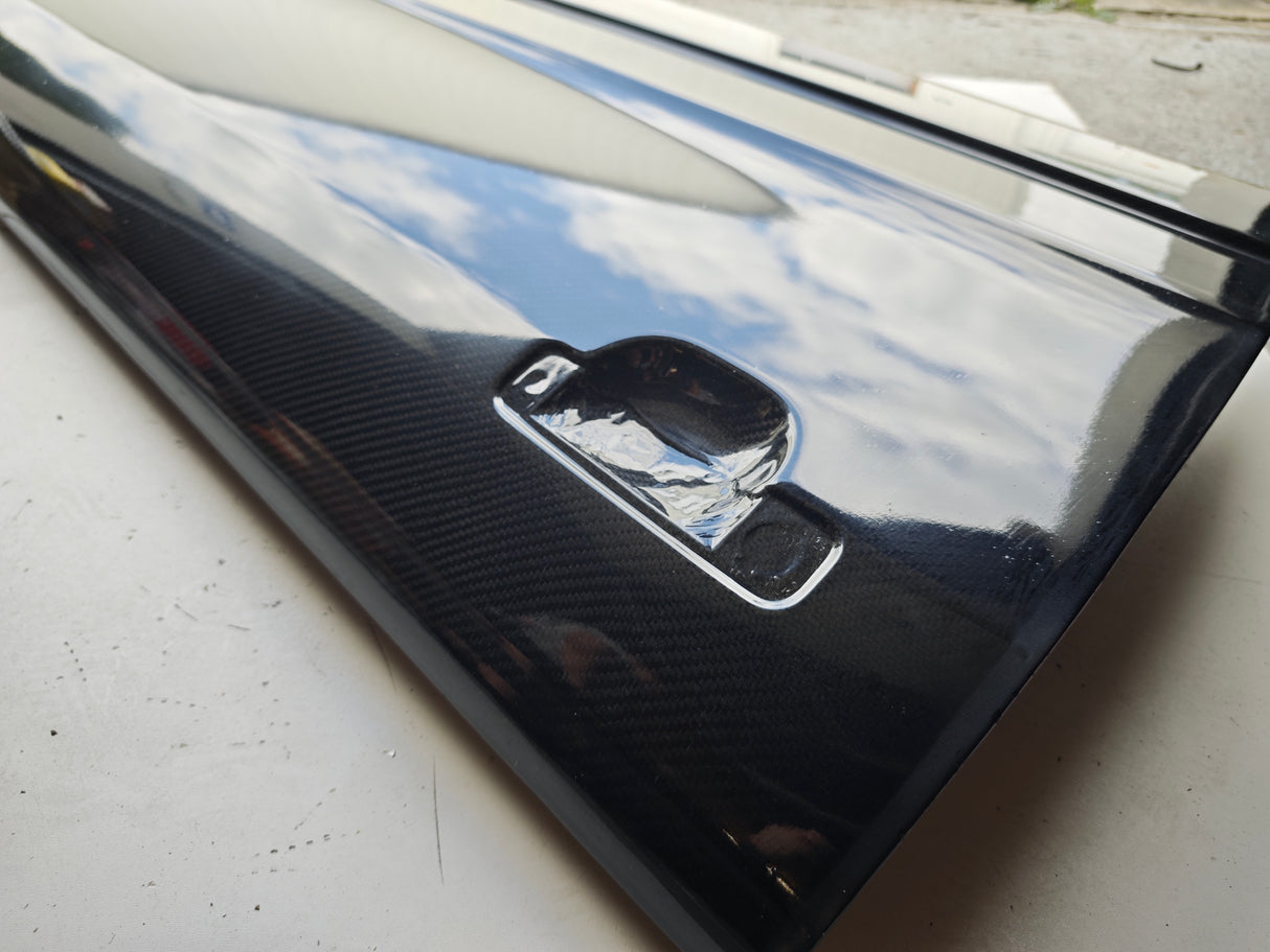Audi S2 Coupé Carbontür rechts – Sichtcarbon – ultraleicht ca. 4 kg