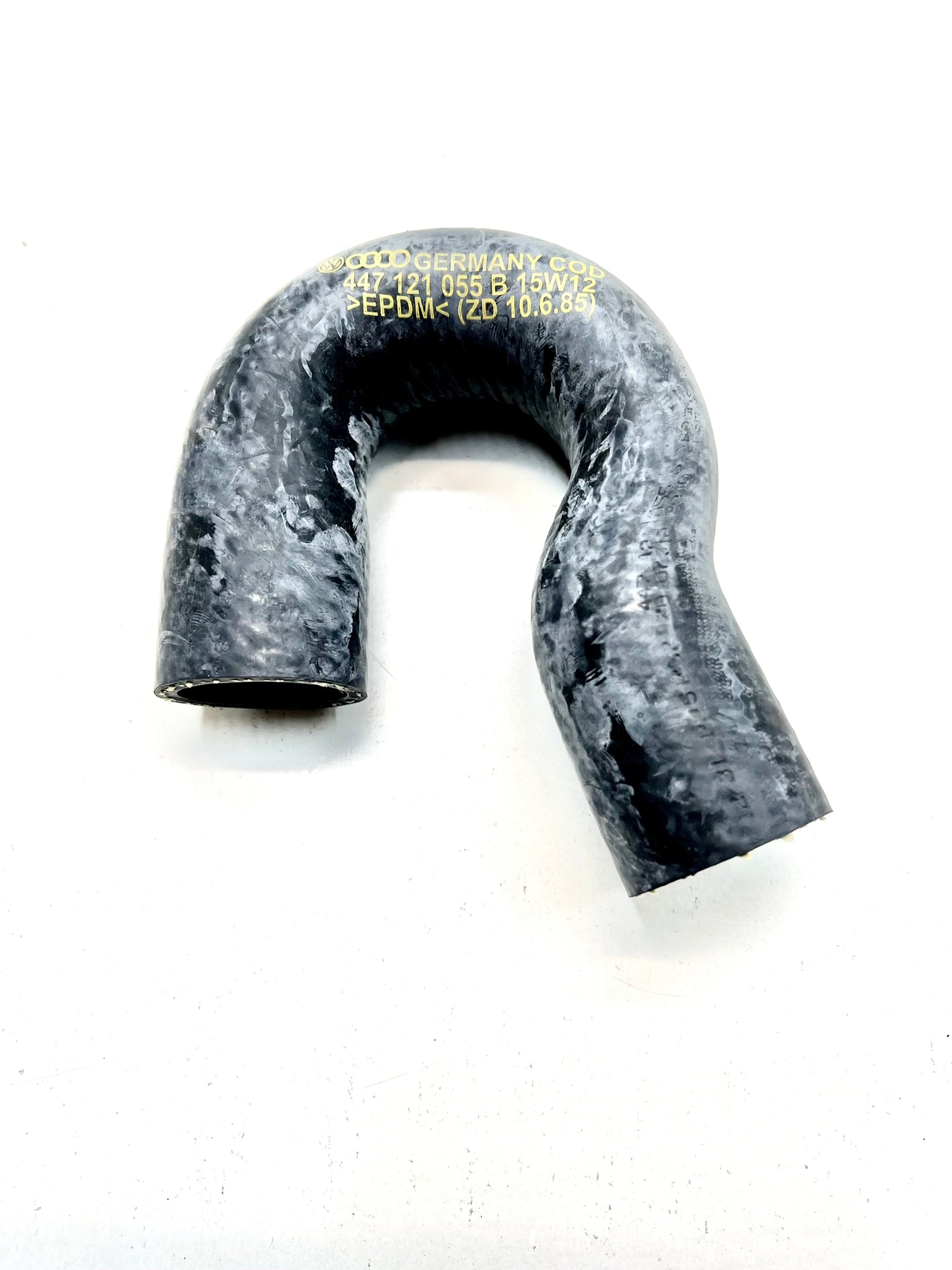 447121055B Kühlmittelschlauch Thermostatgehäuse zum Wasserkühler Original Neuwertig