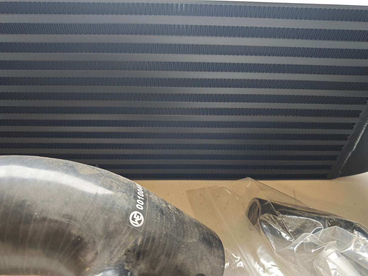Wagner EVO2 Ladeluftkühler für Audi S2/RS2 inkl. Traverse + SIlikonschlauchmaterial