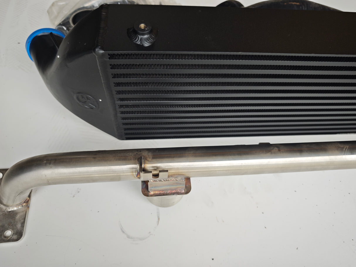 Wagner EVO2 Ladeluftkühler für Audi S2/RS2 inkl. Traverse + SIlikonschlauchmaterial
