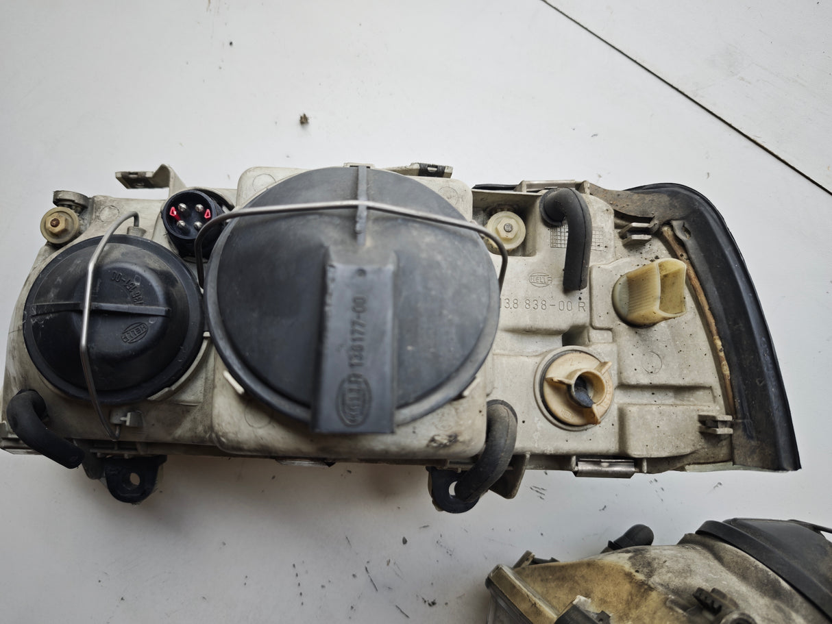 Audi 80 / S2 / Cabrio / Coupé B4 Hella Scheinwerfer Satz – 895941030F / 895941029F – gebraucht