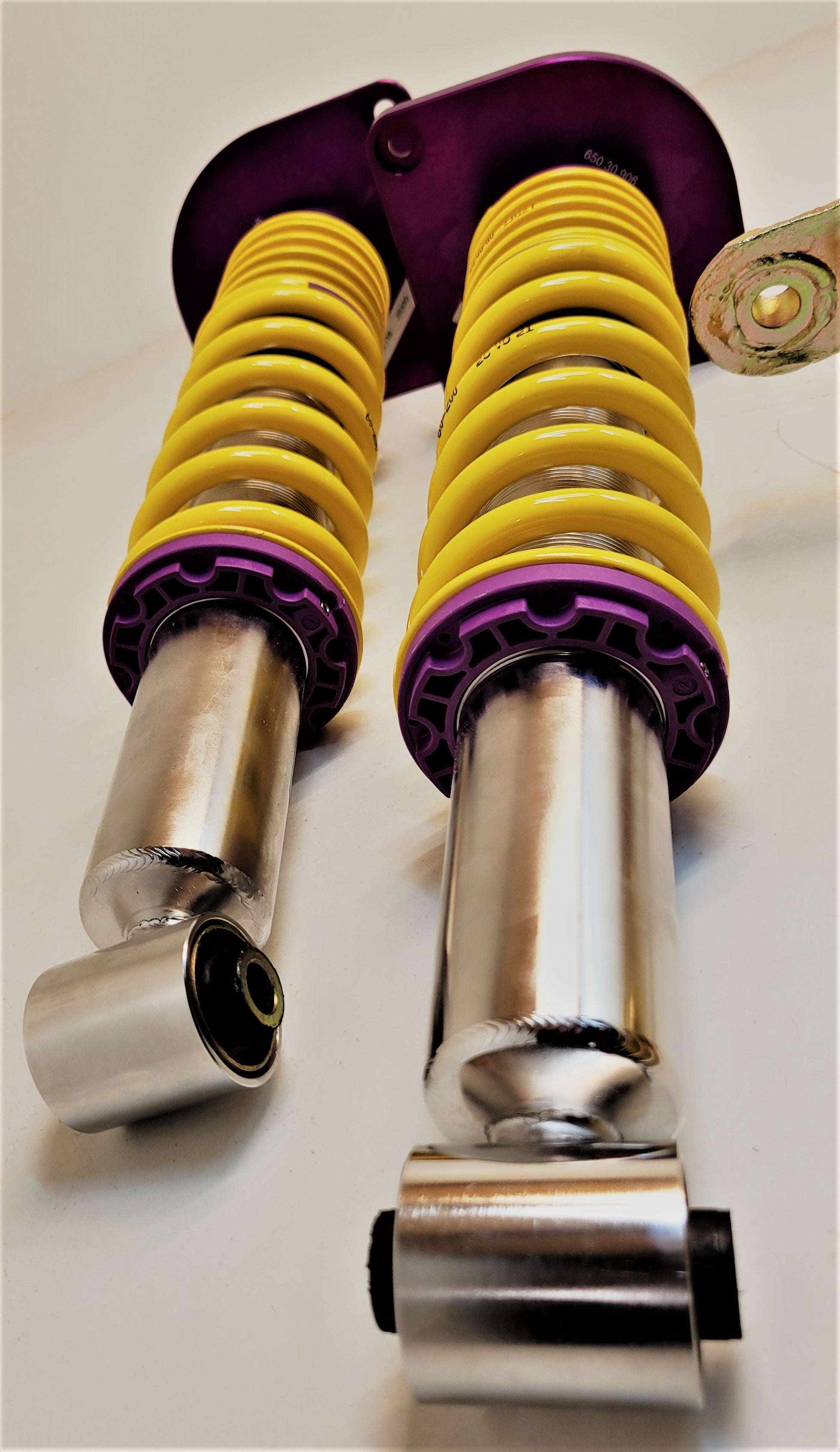 KW V1 coilover kit for Audi 200 2.2 20V Turbo quattro KW V1 coilover kit for Audi 200 2.2 20V Turbo quattro