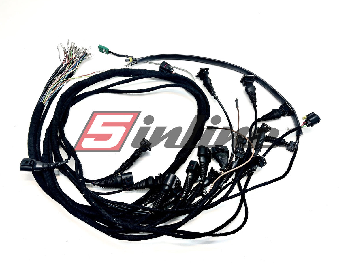 Complete tuning kit EMU BLACK with wiring harness, accessories and software for 20V Turbo 5-cylinder