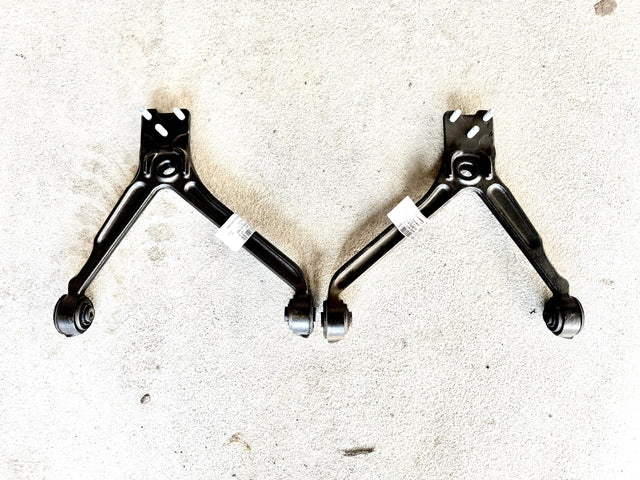 Control arm set Audi RS2 B4 front axle cast arms with rubber bushings - main view
